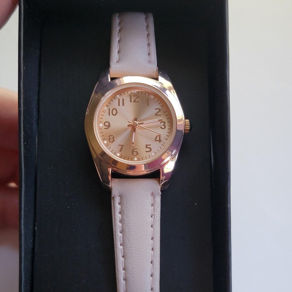 Womens Watch Champagne Dial Rose Gold Tone Case Beige Strap Arabic Dress Quartz